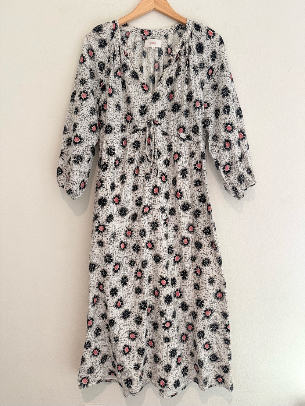 Xirena Liv Floral Dress Vneck 3/4 sleeves Empire detail 100% cotton Size Med